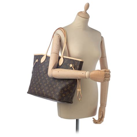 tessuto louis vuitton al metro prezzo|Neverfull MM Tela Monogram .